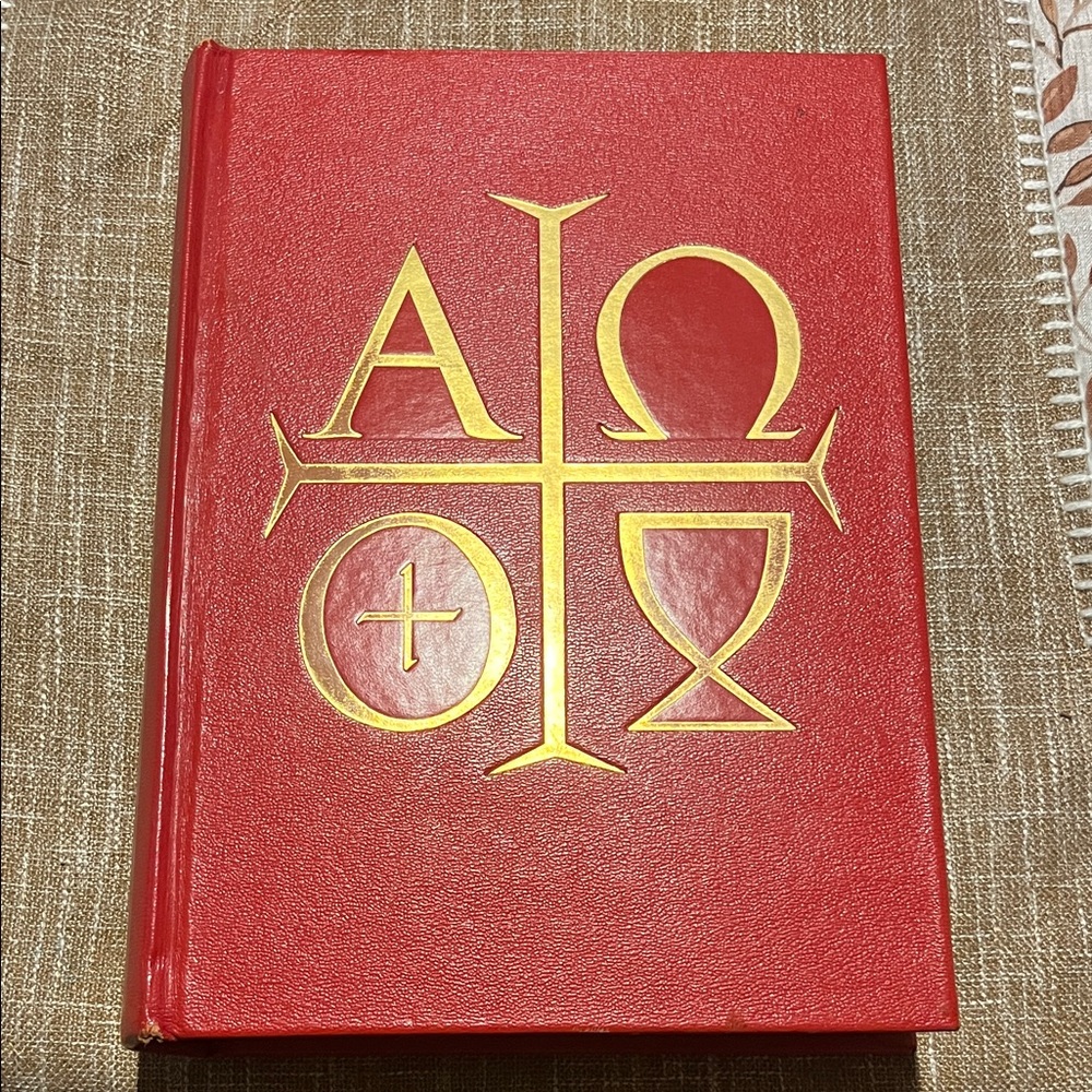 Roman Missal (Deluxe Leather Chapel Edition) Vintage 1964 Edition EUC Red & Gold